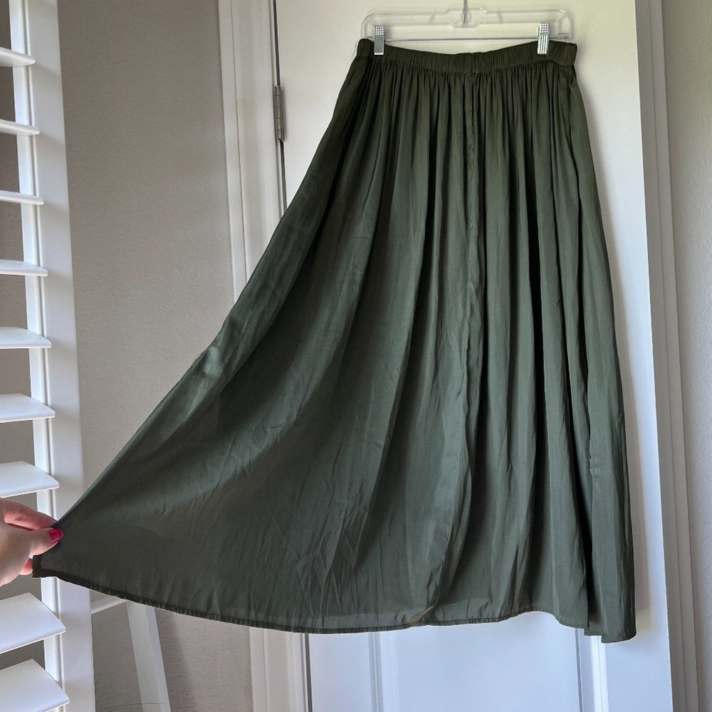 NEW WITH TAGS! Olive Maxi Skirt